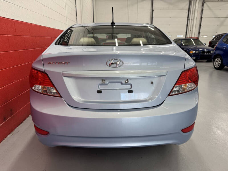 2012 Hyundai Accent GLS