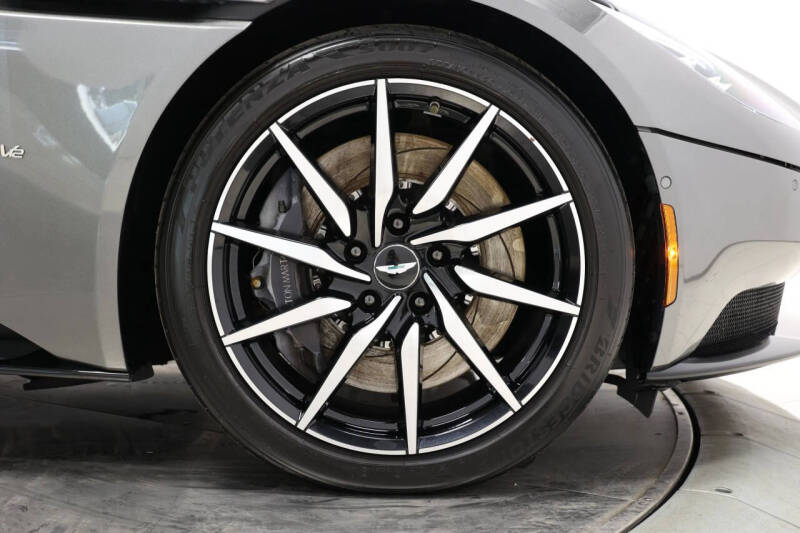 2017 Aston Martin DB11