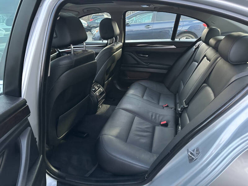 2015 BMW 5 Series 528i xDrive