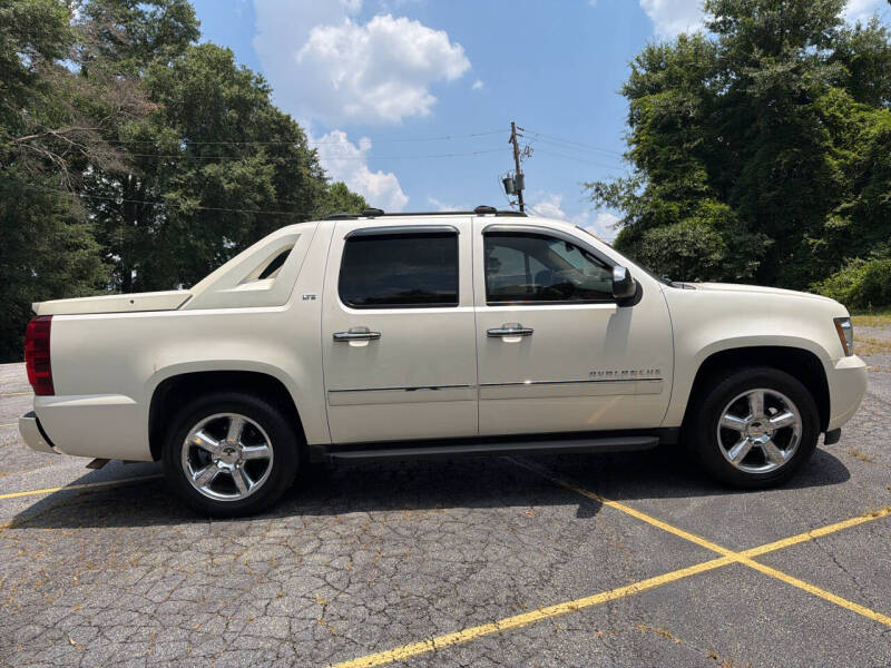 2012 Chevrolet Avalanche LTZ