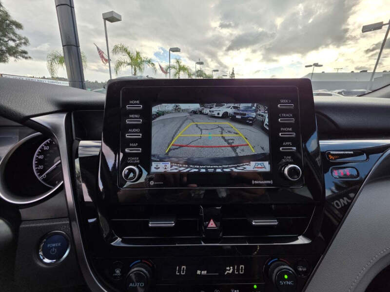 2023 Toyota Camry Hybrid LE