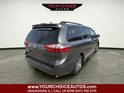 2018 Toyota Sienna XLE 7-Passenger Auto Access Seat