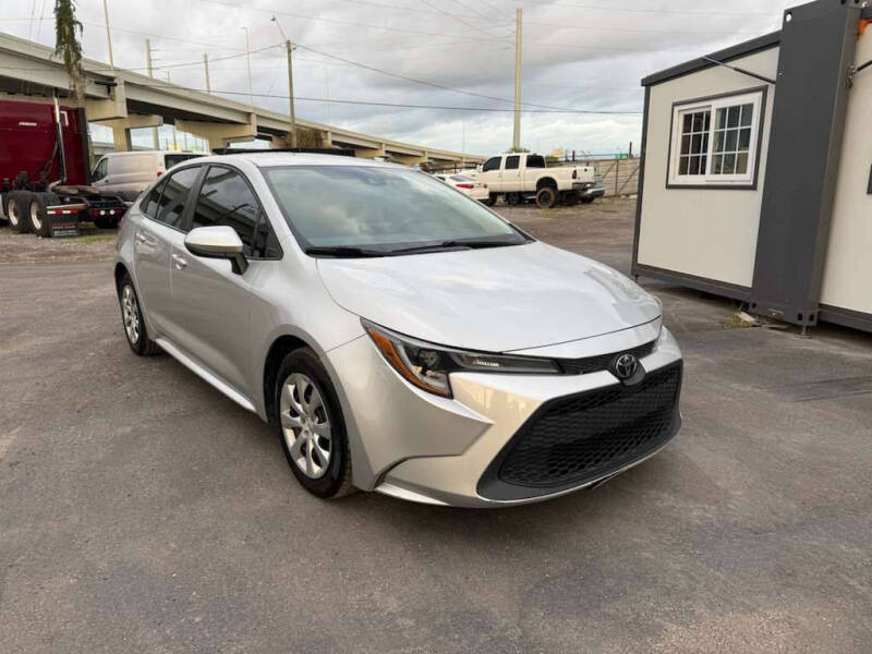 2022 Toyota Corolla LE's photo
