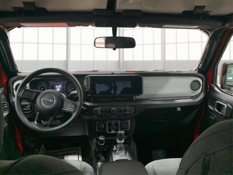 2025 Jeep Gladiator NightHawk