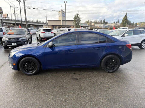 2013 Chevrolet Cruze LS Auto