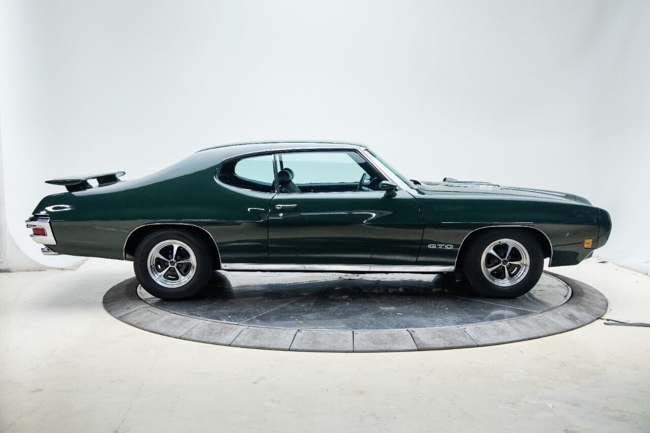 1970 Pontiac GTO 2