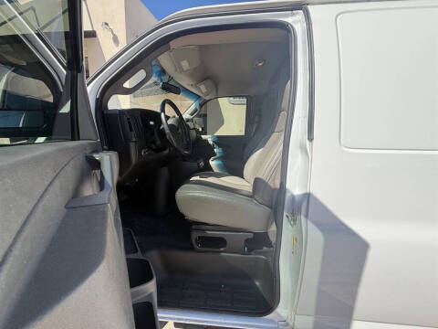2023 GMC Savana 2500