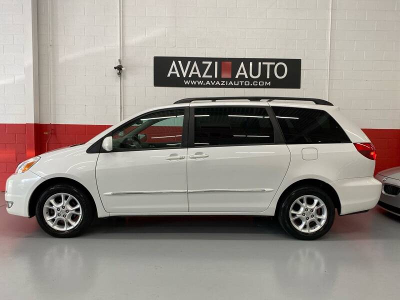 2004 Toyota Sienna for sale at AVAZI AUTO GROUP LLC in Gaithersburg MD