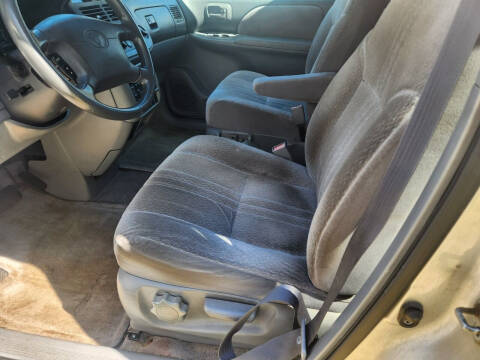 2002 Toyota Sienna CE