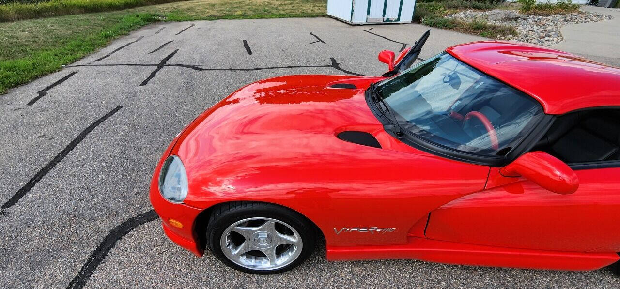 1997 Dodge Viper 52