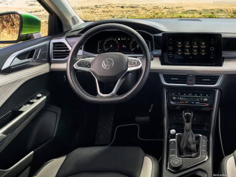 2025 Volkswagen Taos S