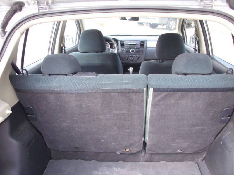 2010 Nissan Versa 1.8 S