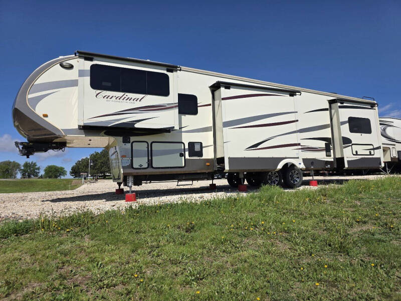 2017 Forest River Cardinal Luxury