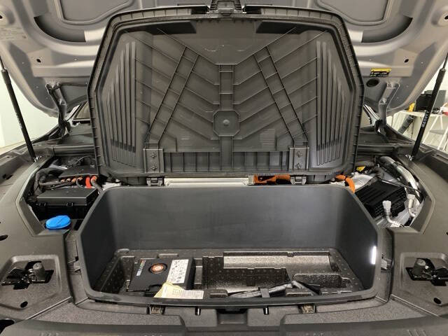 2023 Audi e-tron quattro Premium Plus