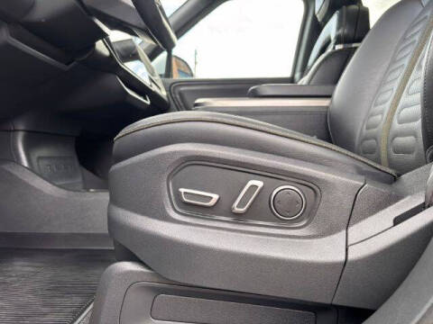 2024 Rivian R1S Adventure