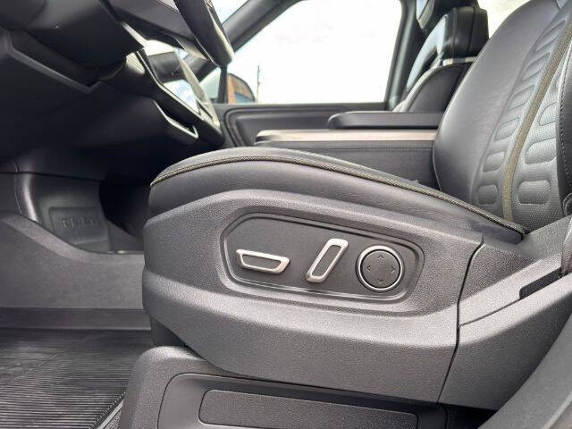 2024 Rivian R1S Adventure