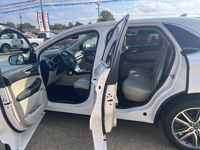 2019 Ford Edge Titanium