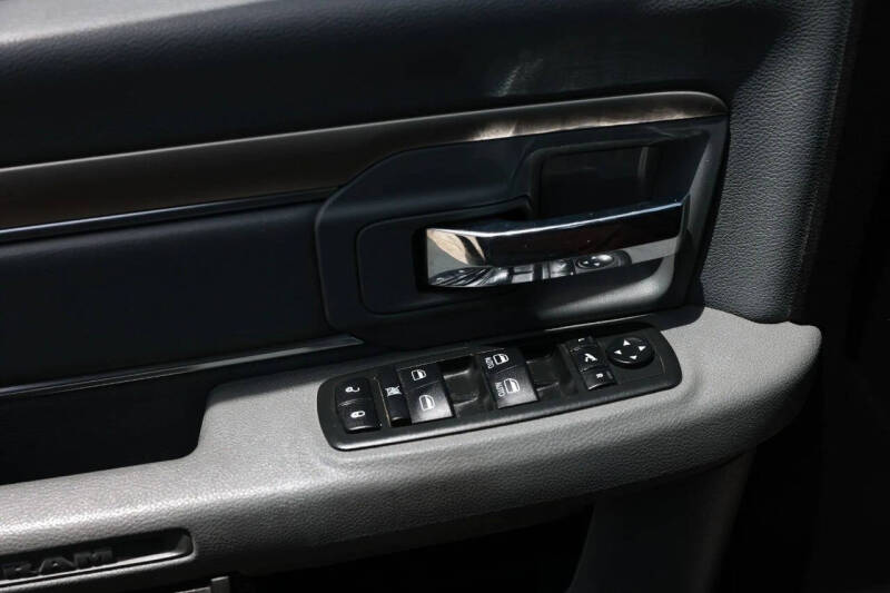 2015 RAM 1500 SLT