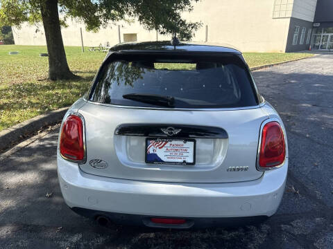 2017 MINI Hardtop 4 Door Cooper