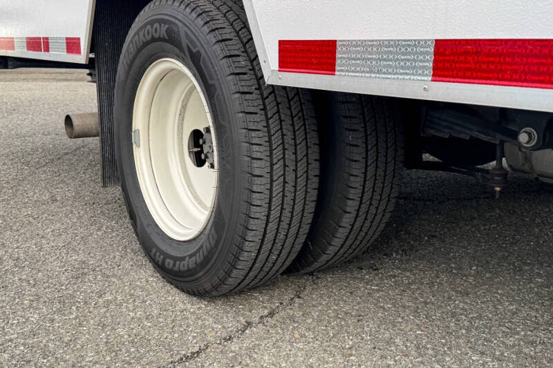 2024 Ford E-Series E-350 SD