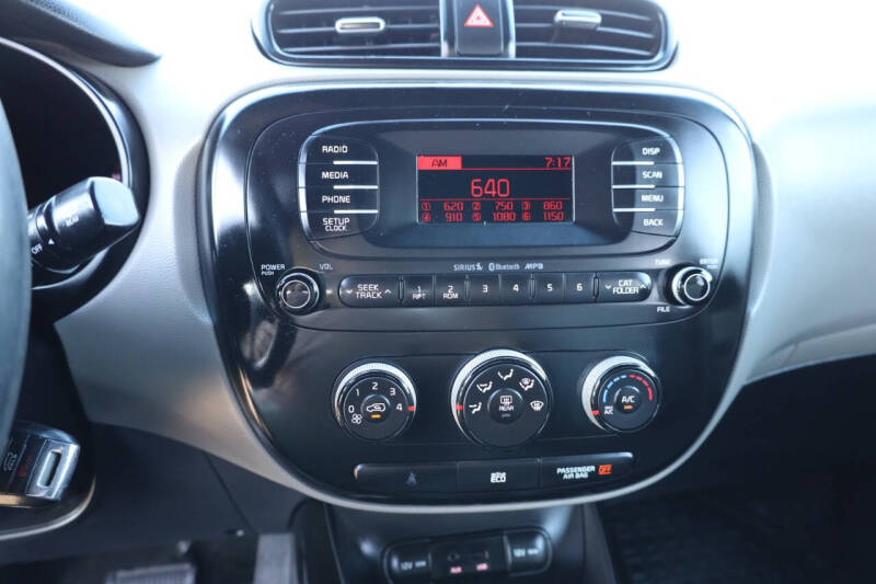 2015 Kia Soul +
