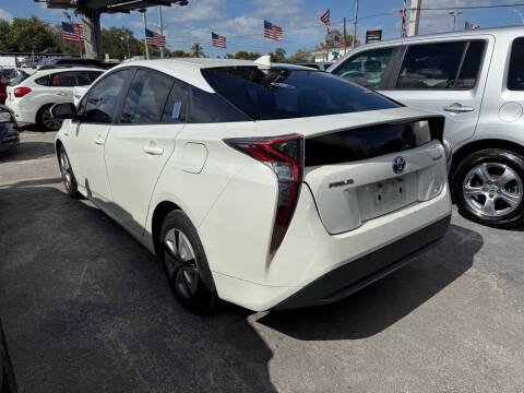 2016 Toyota Prius Three
