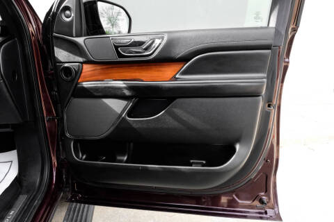 2019 Lincoln Navigator Select