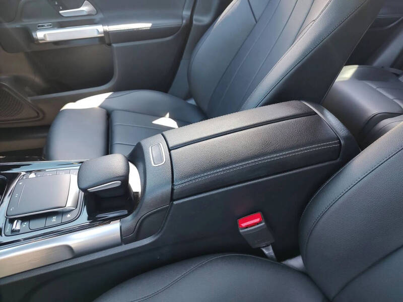 2021 Mercedes-Benz GLB GLB 250 4MATIC