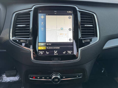 2017 Volvo XC90 T6 Momentum