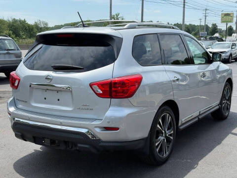 2017 Nissan Pathfinder Platinum