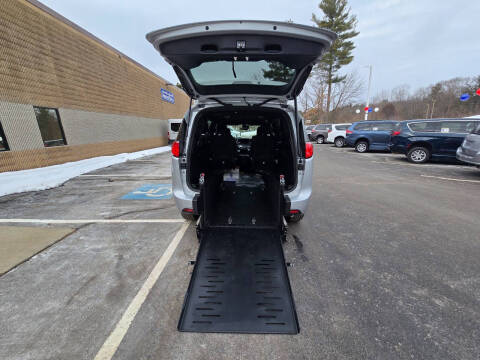 2026 Chrysler Voyager LX
