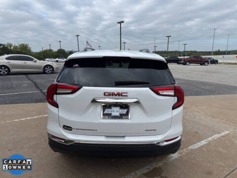 2024 GMC Terrain SLT