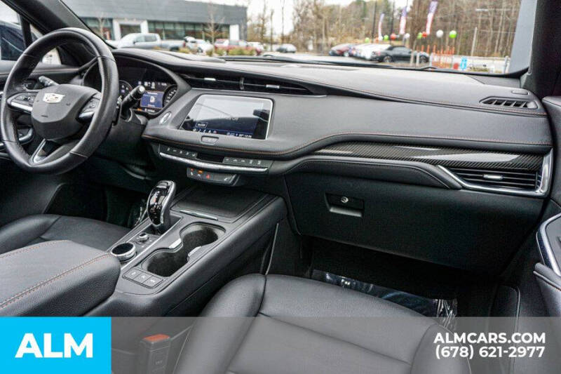 2022 Cadillac XT4 Sport