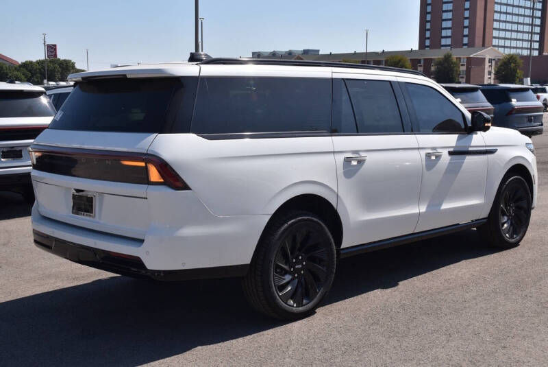 2025 Lincoln Navigator L Reserve