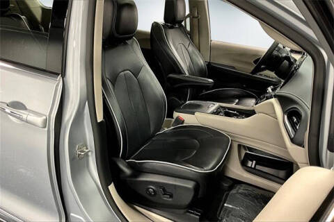 2023 Chrysler Pacifica Plug-In Hybrid Limited