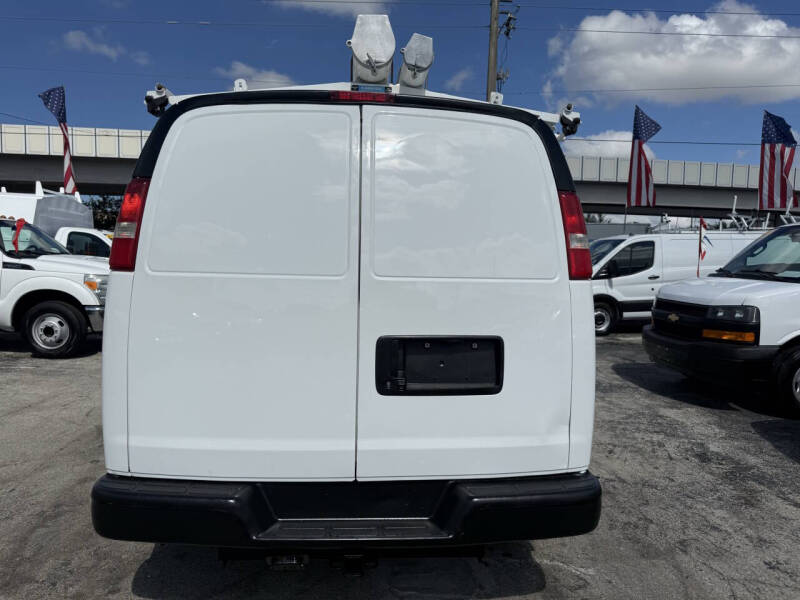 2018 GMC Savana 2500