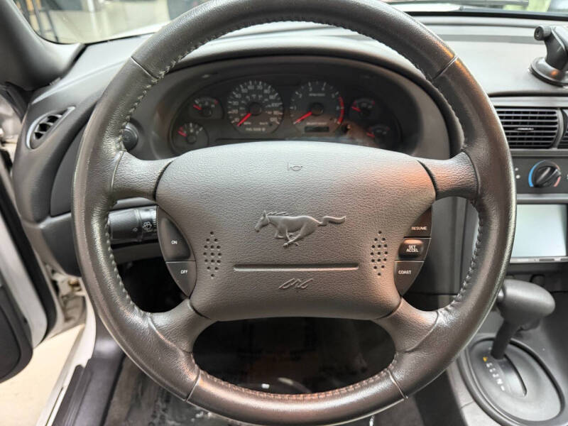 2003 Ford Mustang