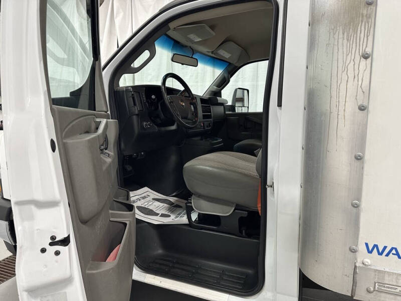 2022 Chevrolet Express 3500