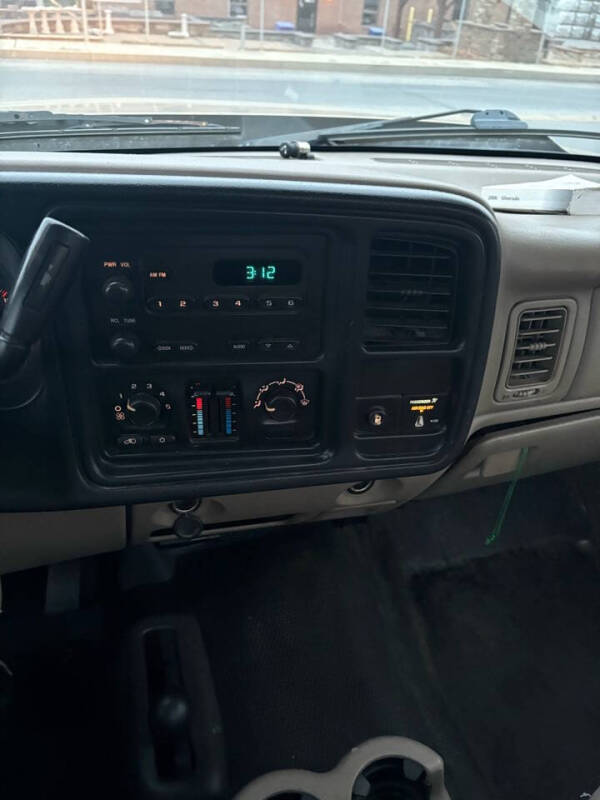 2006 Chevrolet Silverado 2500HD Work photo 13