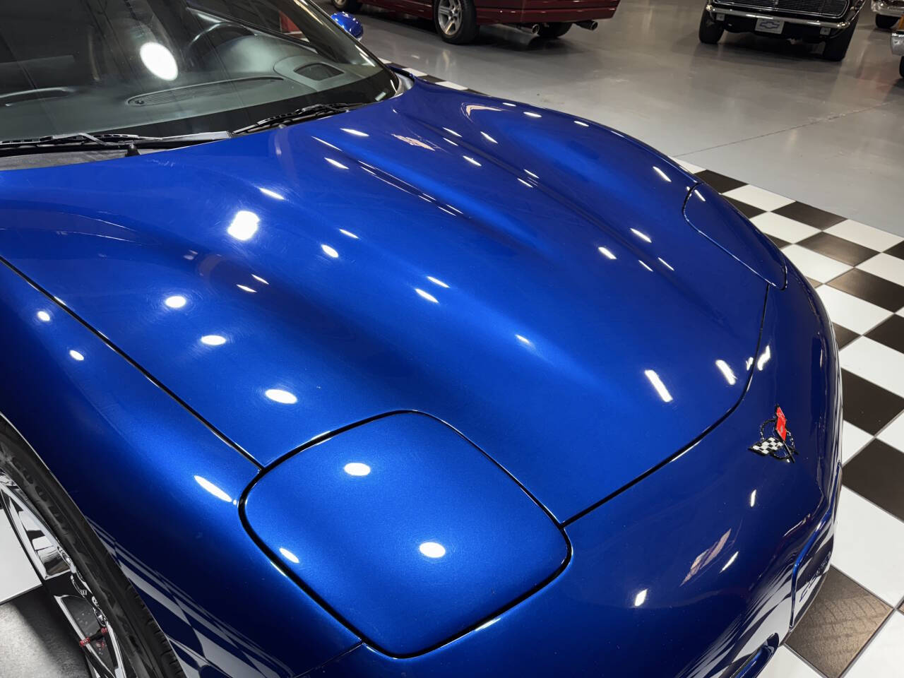 2002 Chevrolet Corvette 14