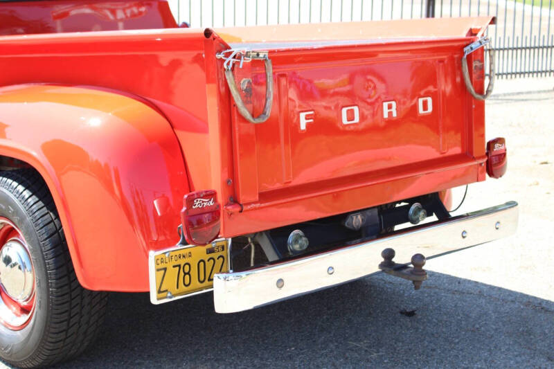 1956 Ford F-100