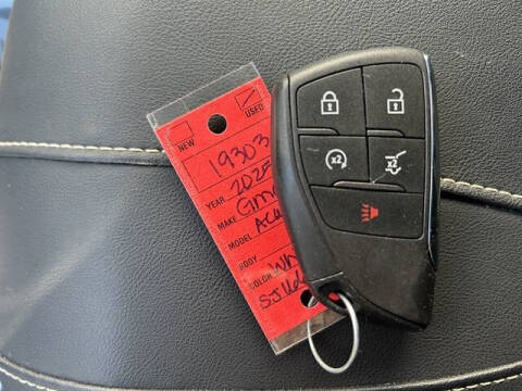 2025 GMC Acadia Elevation