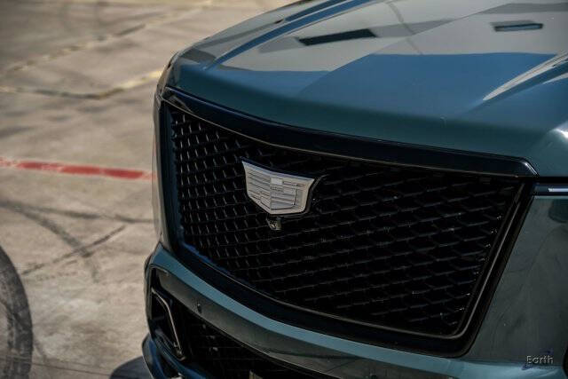 2025 Cadillac Escalade-V
