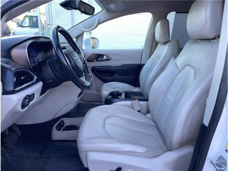 2018 Chrysler Pacifica Touring L
