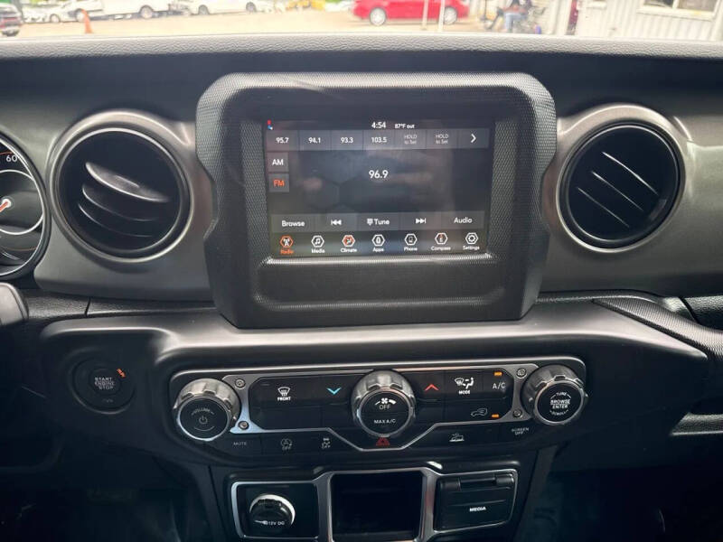 2023 Jeep Gladiator Willys Sport