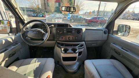 2014 Ford E-Series E-350 SD XLT