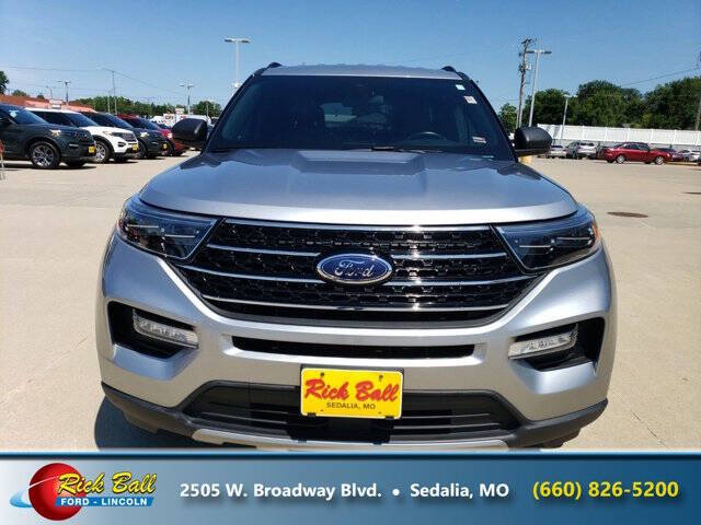 Used 2020 Ford Explorer XLT with VIN 1FMSK8DH5LGA53270 for sale in Kansas City