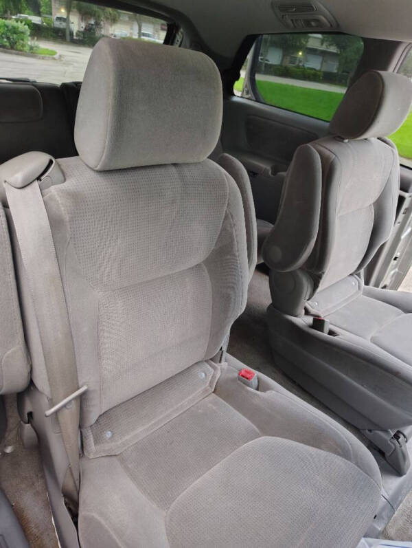 2005 Toyota Sienna