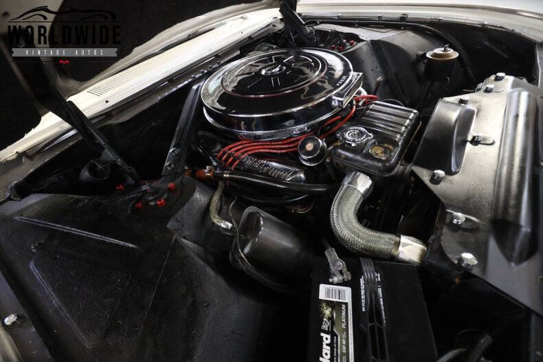 1962 Ford Thunderbird