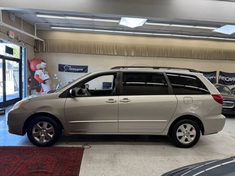 2004 Toyota Sienna